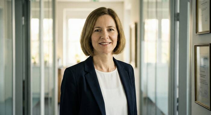 Dr. Amanda Richardson